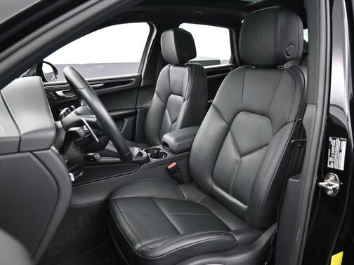 2023 Porsche Macan 