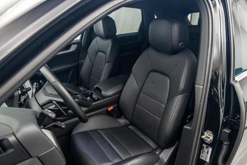 2024 Porsche Cayenne S