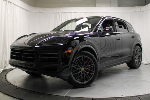 2024 Porsche Cayenne S