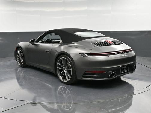 2020 Porsche 911 Carrera