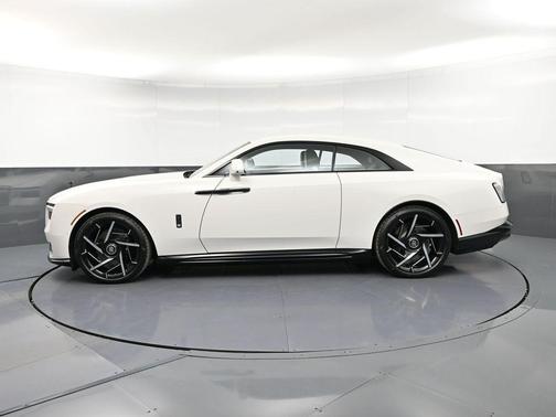 English White 2026 Rolls-Royce Spectre