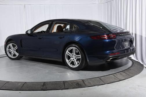 2020 Porsche Panamera 4