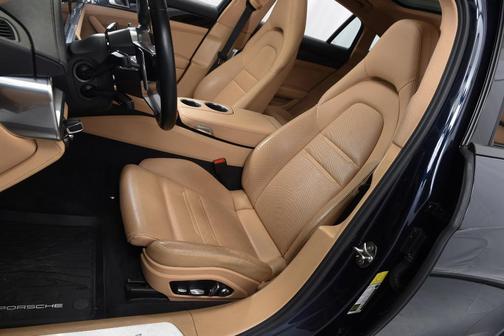 2020 Porsche Panamera 4