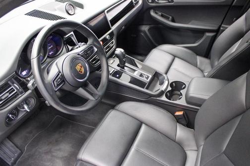 2022 Porsche Macan S