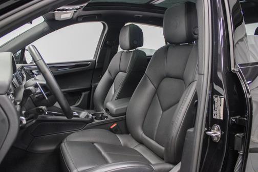 2022 Porsche Macan S