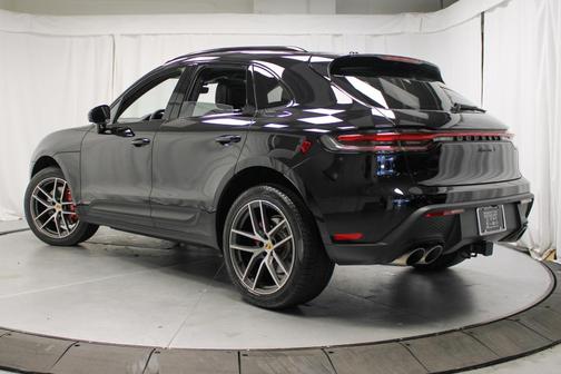 2022 Porsche Macan S