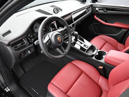 2026 Porsche Macan S