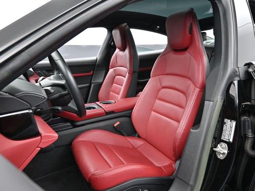 2023 Porsche Taycan Base