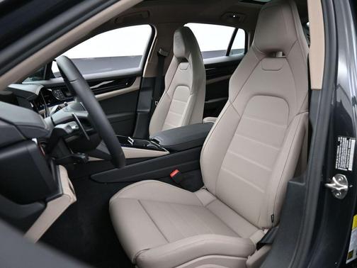 2026 Porsche Panamera 4