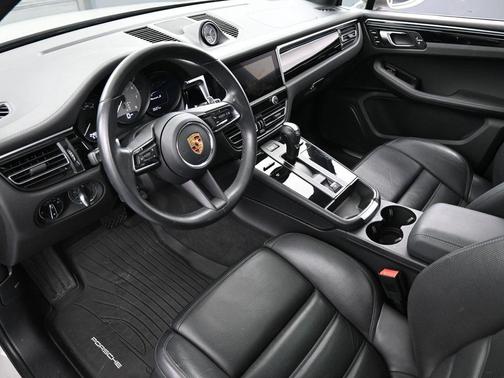 2023 Porsche Macan S