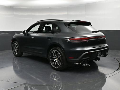 2025 Porsche Macan 