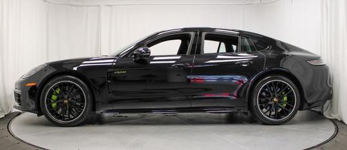2023 Porsche Panamera E-Hybrid 4S