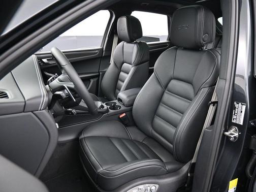 2026 Porsche Macan GTS