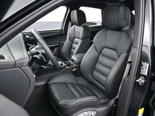 2026 Porsche Macan GTS