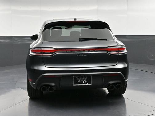 2025 Porsche Macan 
