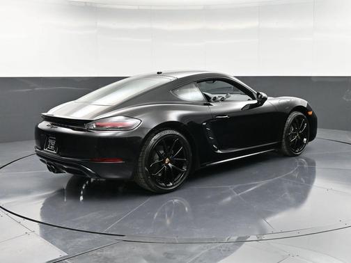 2025 Porsche 718 Cayman Style Edition