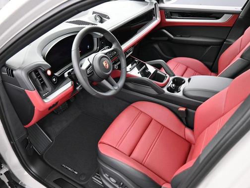2026 Porsche Cayenne AWD