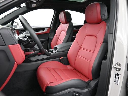2026 Porsche Cayenne AWD