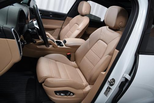 2021 Porsche Cayenne E-Hybrid AWD