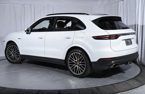 2021 Porsche Cayenne E-Hybrid AWD