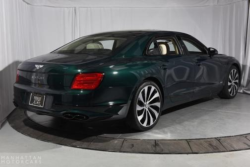 2022 Bentley Flying Spur Hybrid Base
