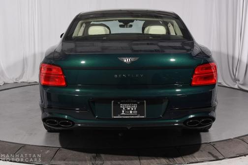 2022 Bentley Flying Spur Hybrid Base