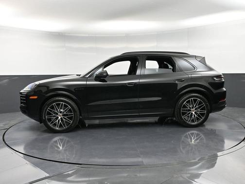 2026 Porsche Cayenne AWD
