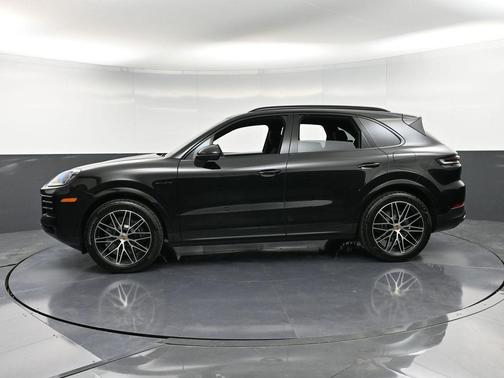 2026 Porsche Cayenne AWD