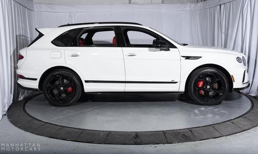 2025 Bentley Bentayga V8