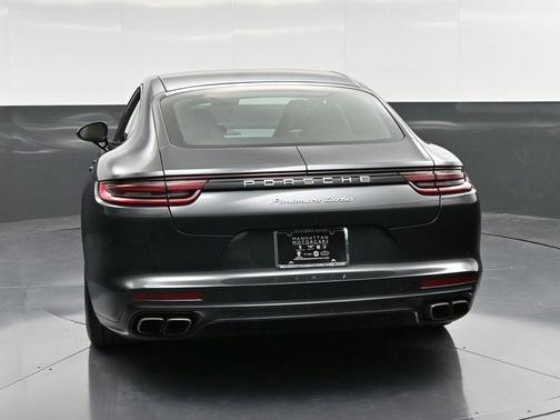 2017 Porsche Panamera Turbo