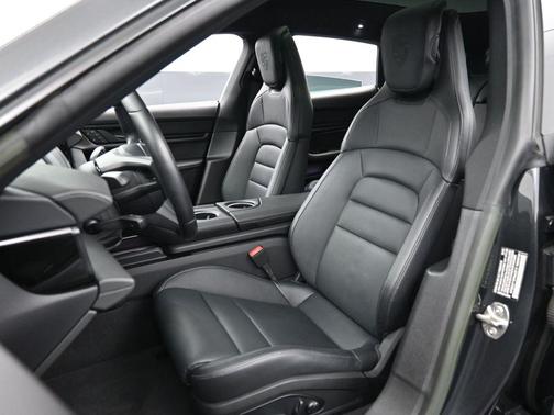 2023 Porsche Taycan 4