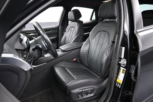 Black Sapphire Metallic 2018 BMW X6 xDrive50i