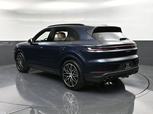 2025 Porsche Cayenne Base