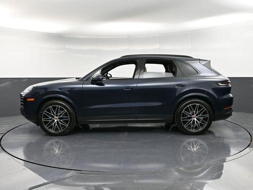 2025 Porsche Cayenne Base