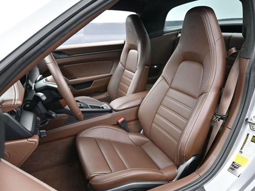 2024 Porsche 911 Targa 4 GTS