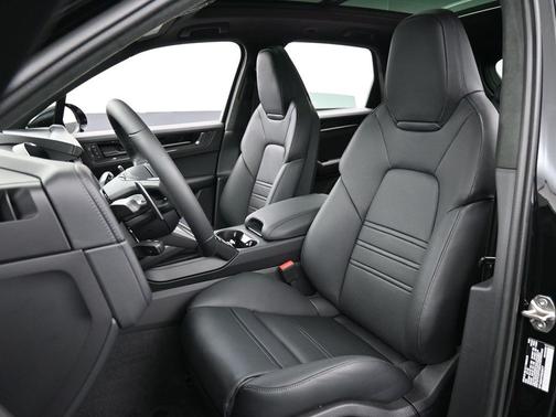 2026 Porsche Cayenne GTS