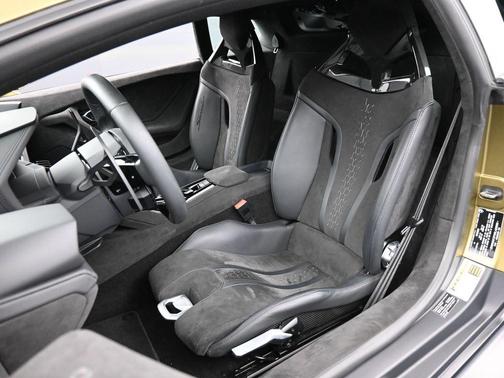 2024 Lamborghini Huracan Sterrato Base