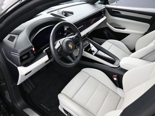2024 Porsche Macan 4