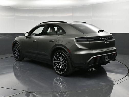 2024 Porsche Macan 4