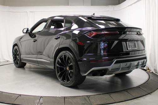2019 Lamborghini Urus Base