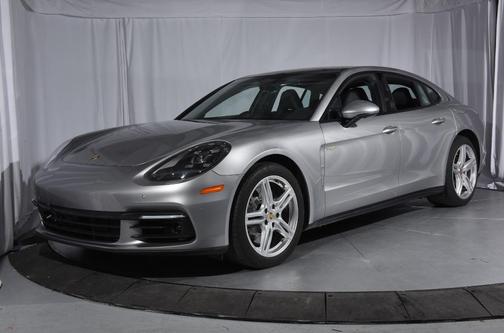 2018 Porsche Panamera E-Hybrid 4
