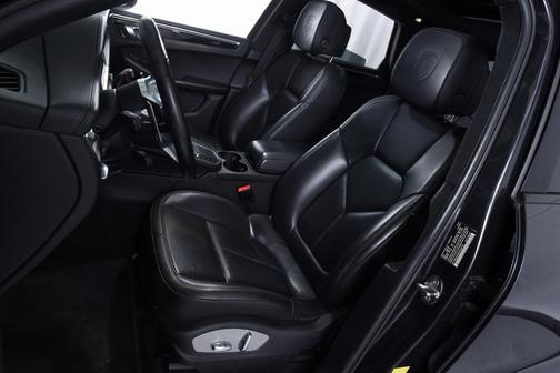 2021 Porsche Macan S
