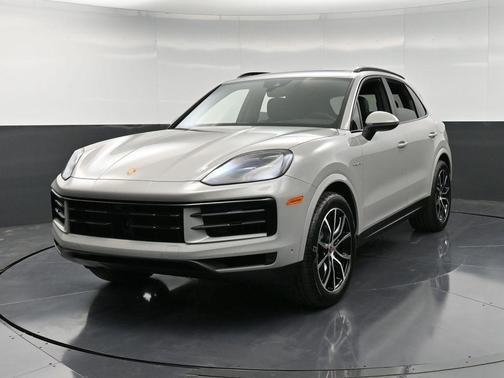 2026 Porsche Cayenne AWD