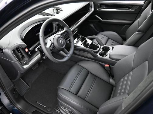 2025 Porsche Cayenne Turbo