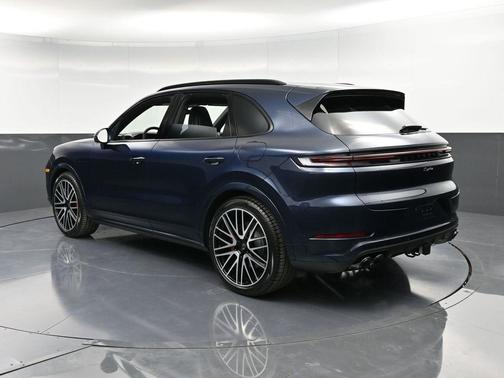 2025 Porsche Cayenne Turbo