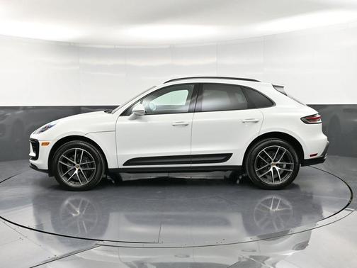 2025 Porsche Macan 