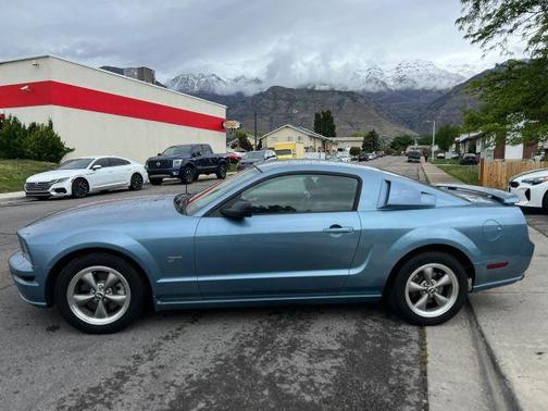 Blue 2005 Ford Mustang GT Premium