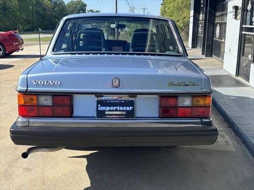1990 Volvo 240 DL 4dr Sedan