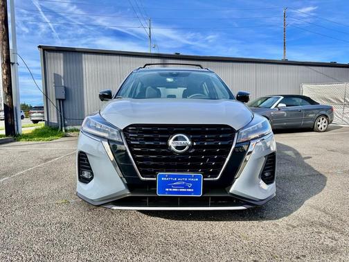2021 Nissan Kicks SR