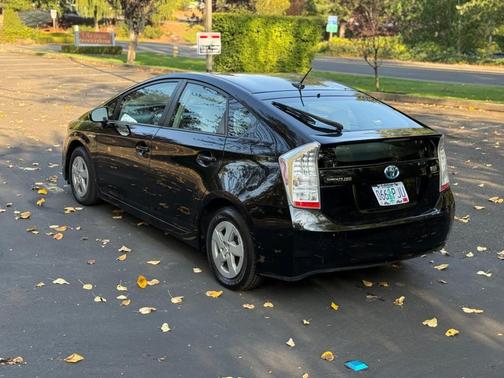 2011 Toyota Prius III